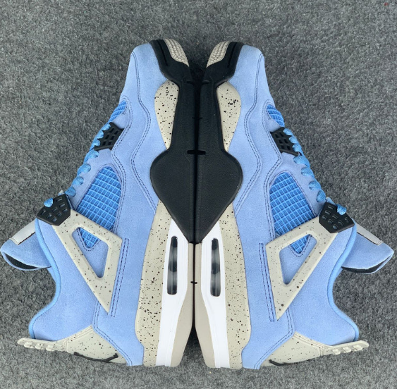 Air Jordan 4 Retro 'University Blue'