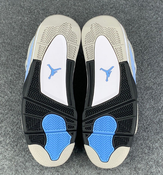 Air Jordan 4 Retro 'University Blue'