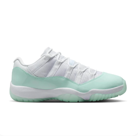 Air Jordan 11 Retro Low WMNS 'Igloo'