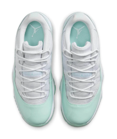 Air Jordan 11 Retro Low WMNS 'Igloo'